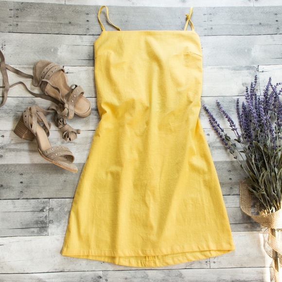 'Gemma' Linen Dress. - Picture 2 of 4